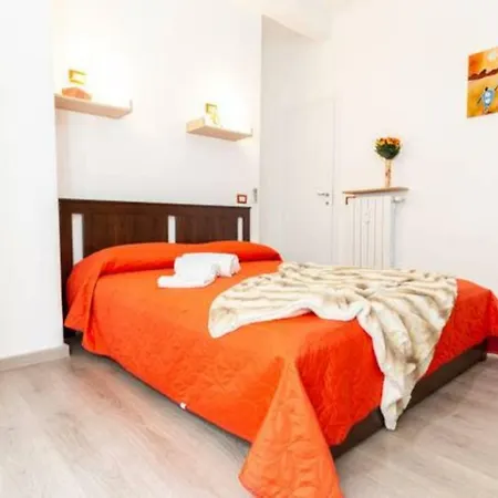 Homyhost I Orange Apt 4 Sleeps Great Connections! Rom